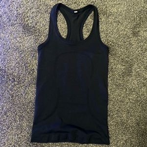 Black lululemon tank top
